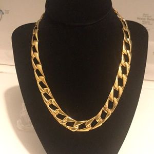 Costume jewelry necklace